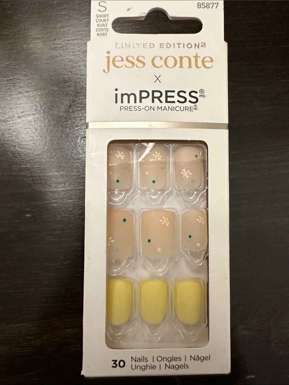 Yellow & Nude Floral Press-On Manicure